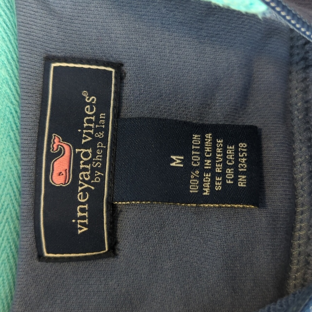 Vineyard Vines Blue and White Pullover Quarter Zip Shark Print Youth M - Picture 2 of 5